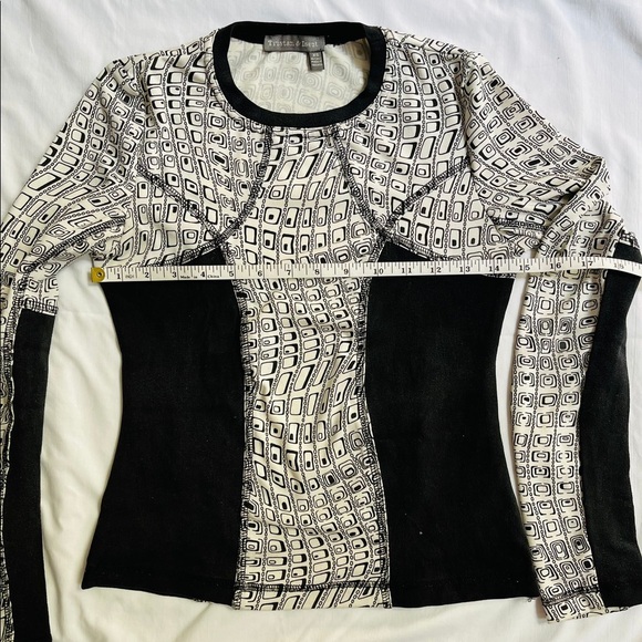 Tristan & Iseut women’s long sleeve tee - Picture 3 of 3